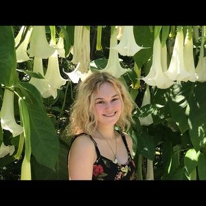 Meet your Posher, Olivia